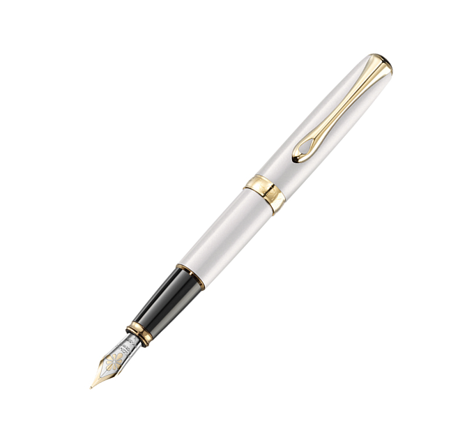 Diplomat Excellence A2 Pearl White Gold 14kt Fountain Pen